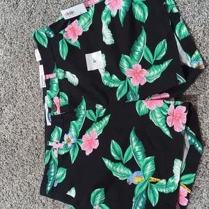 Old navy everyday short size 8